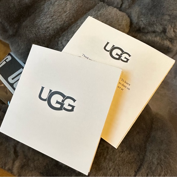 UGG FLUFF YEAH SLIDES/SLIPPERS - Picture 8 of 9